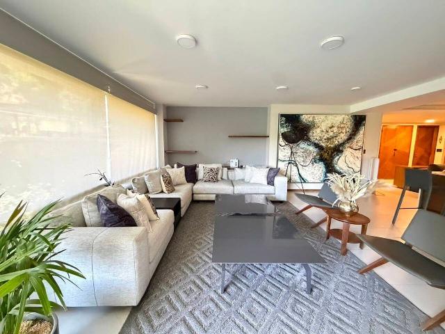 Departamento en Paseo de los Laureles