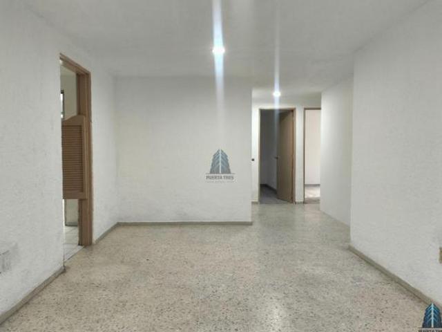 Departamento en PB para remodelar en Col La Calma