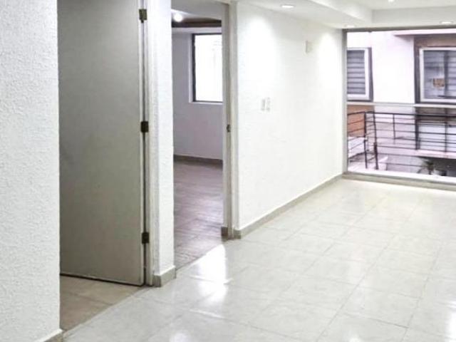 Departamento en pimer piso en Agrícola Pantitlan
