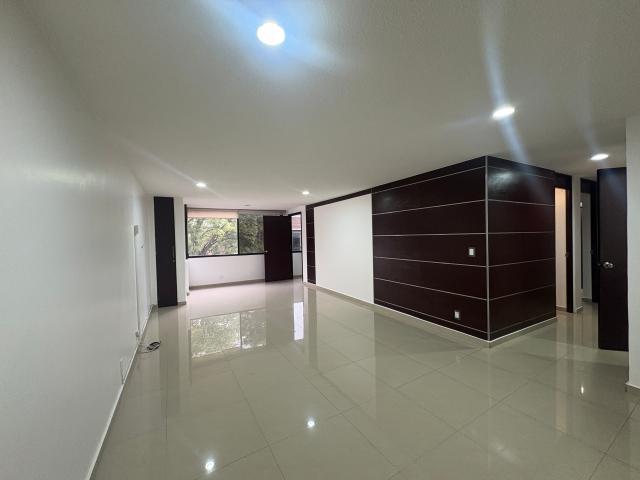 Departamento en piso completo, con vista al parque de tlacoquemecatl