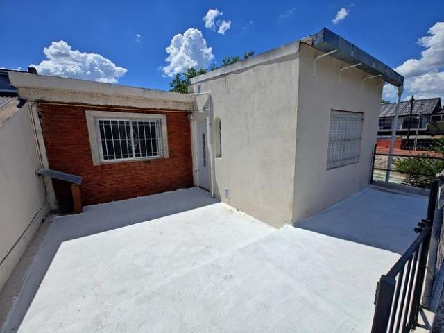 Departamento en Planta alta en alquiler en G. Catan