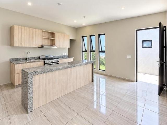 Departamento en planta baja con jardin