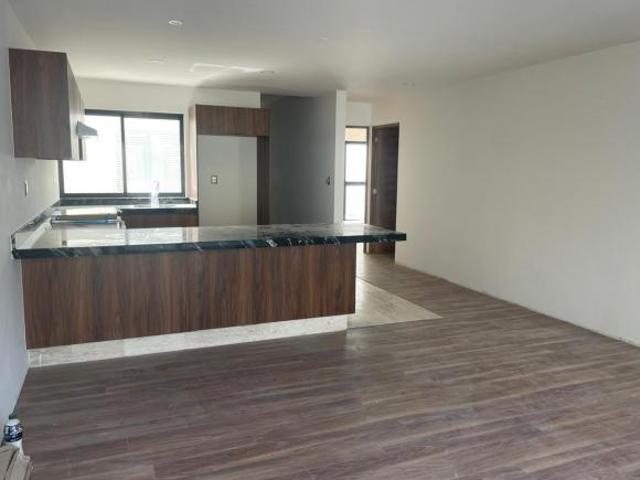 Departamento en planta baja en Lomas 3a