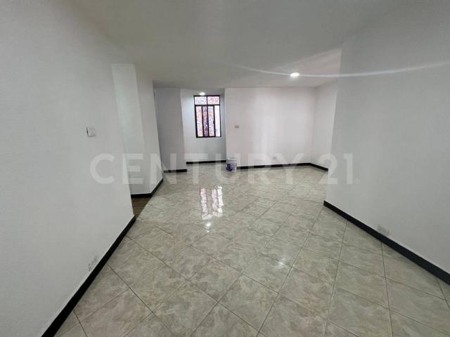 Departamento en Planta Baja en Renta en El Cortijo, Tlalnepantla, Mex