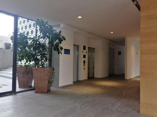 Departamento en planta baja en Venta en Torre Adana, Parque Royal, Zapopan