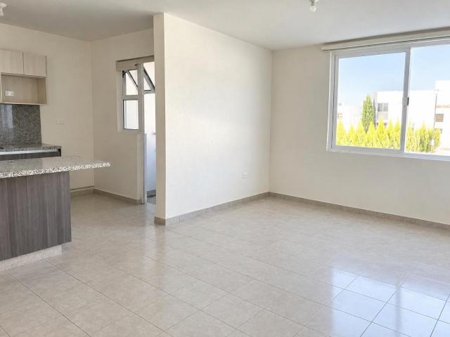 Departamento en Planta Baja en Venta o Renta en Paseos del Bosque, Corregidora