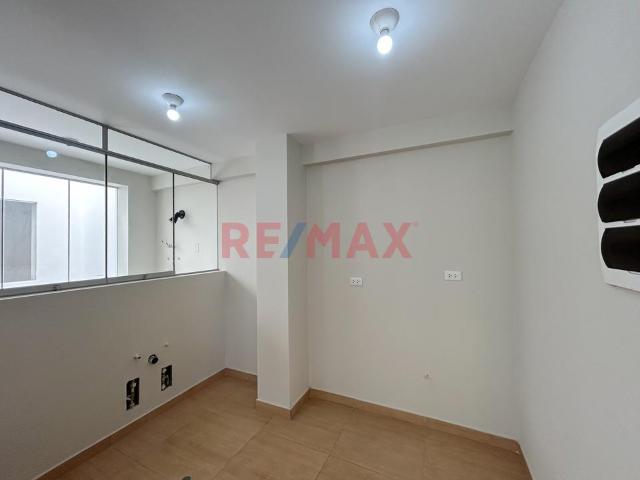 Departamento En Primer Piso Con Patio – Alameda Sur, Chorrillos