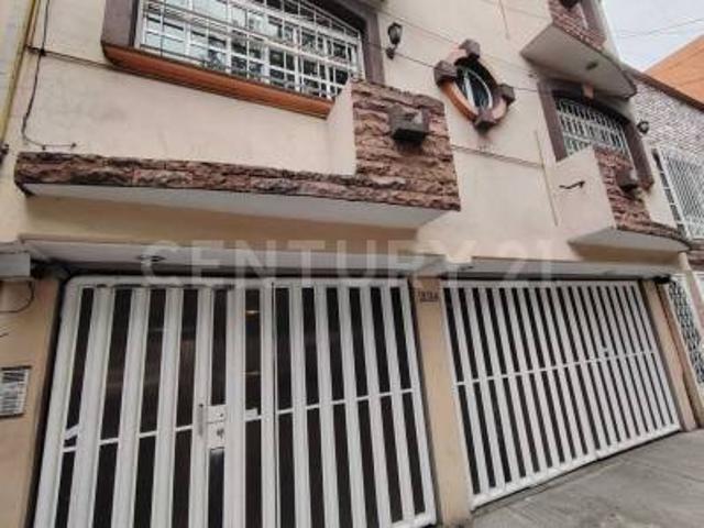 Departamento en primer piso en Alcaldía Iztacalco