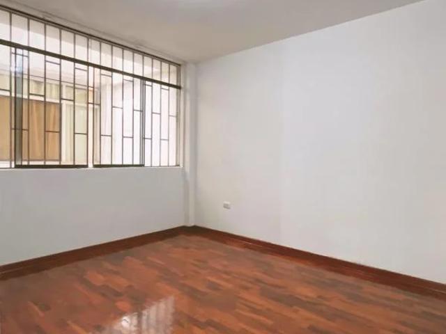 Departamento en primer piso en urb primavera trujillo