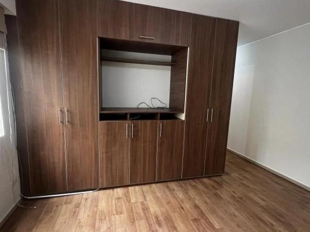 Departamento en Primer Piso frente a Parque