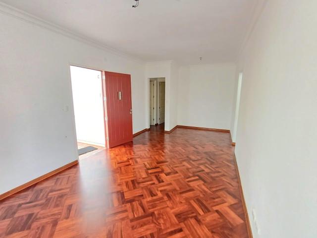 DEPARTAMENTO EN QUINTA – MIRAFLORES LUMINOSO, ACOGEDOR Y CON MANTENIMIENTO INCLUIDO