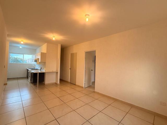 Departamento en Renta, 2 Rec?maras, 3er Nivel, Av. 135, Jardines Sur 4, Canc?n