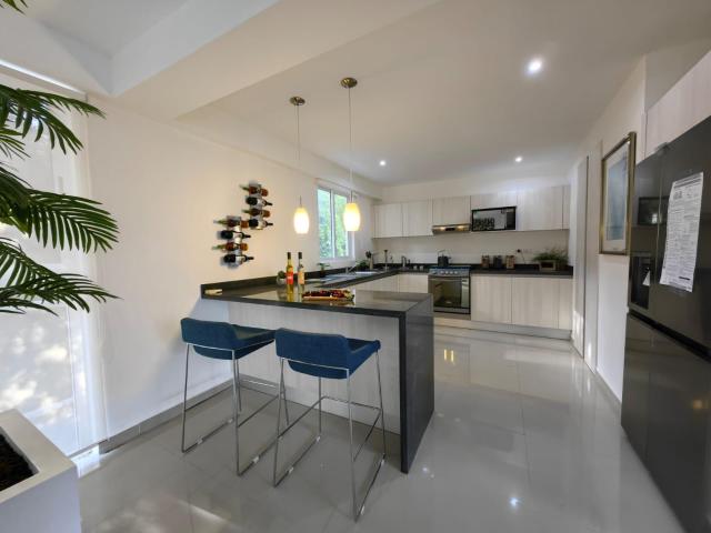 Departamento en Renta, 2 Rec?maras, Amueblado, Alberca, Canc?n, Quintana Roo