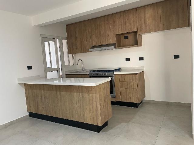 Departamento en Renta 2do nivel en villas del refugio sur El marques, Querétaro