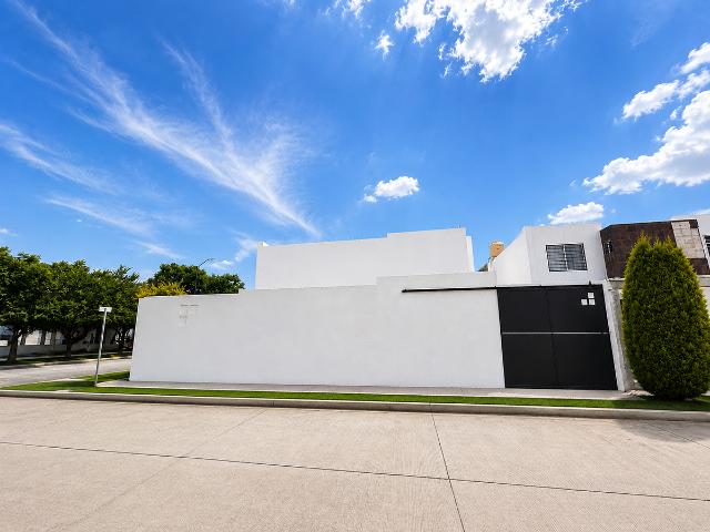 Departamento en RENTA con cochera en Hacienda Viñedos