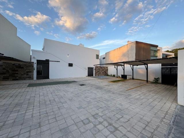 Departamento en renta Calle 23, Fraccionamiento Montebello, Mérida, Yucatán, 97113, México
