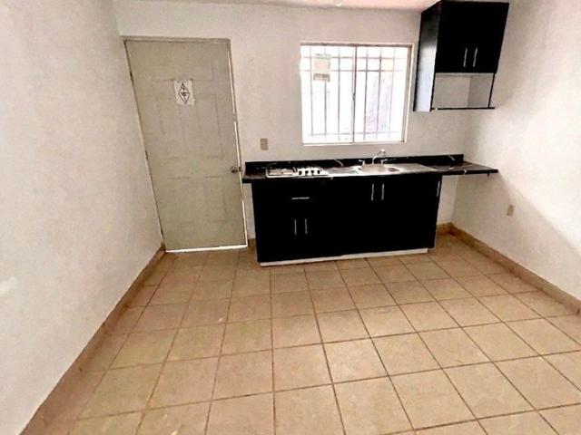 Departamento en renta Calle Benito Juárez, Ciudad De México, Iztapalapa, Ciudad De México, 09570, México