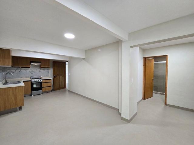 Departamento en renta Calle Pez Austral, Las Arboledas, Zapopan, Región Centro, Jalisco, 45047, México