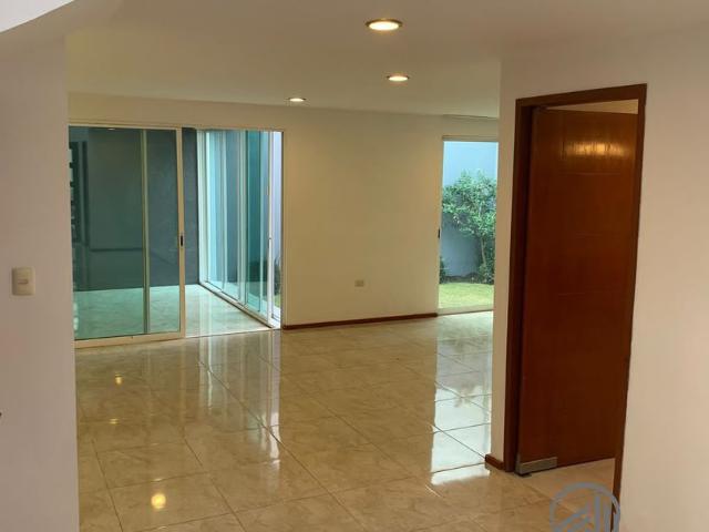 Departamento en renta Calle Pino, Valle Del Paraíso, Puebla, 72498, Mex
