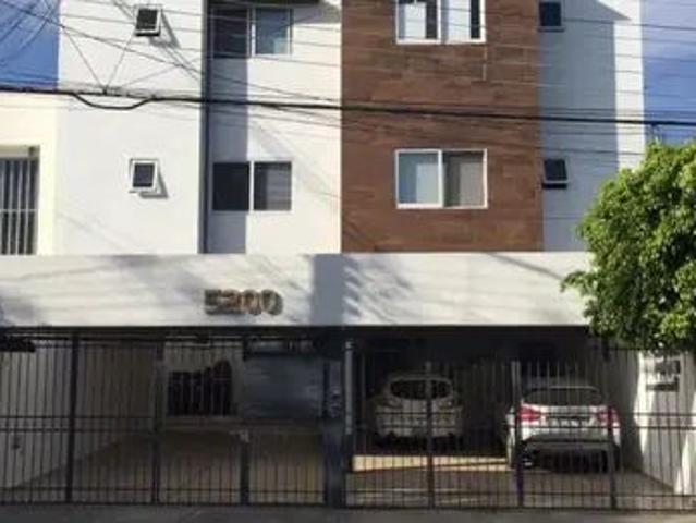 Departamento en renta cerca de la UAG — Planta baja, 2 recámaras y cochera para 2 autos