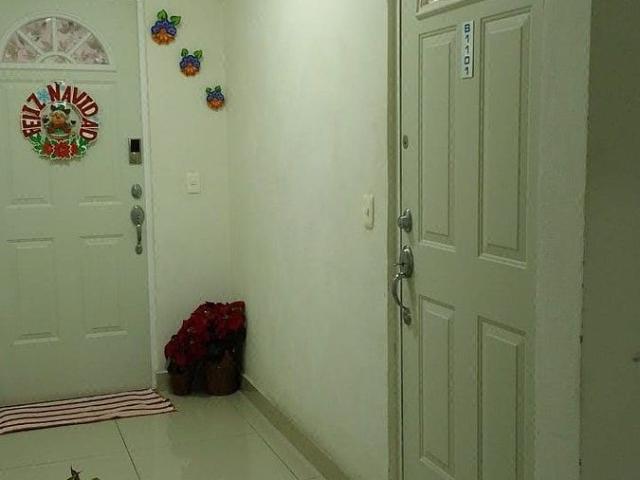 Departamento en renta a unas calles del metro Camarones