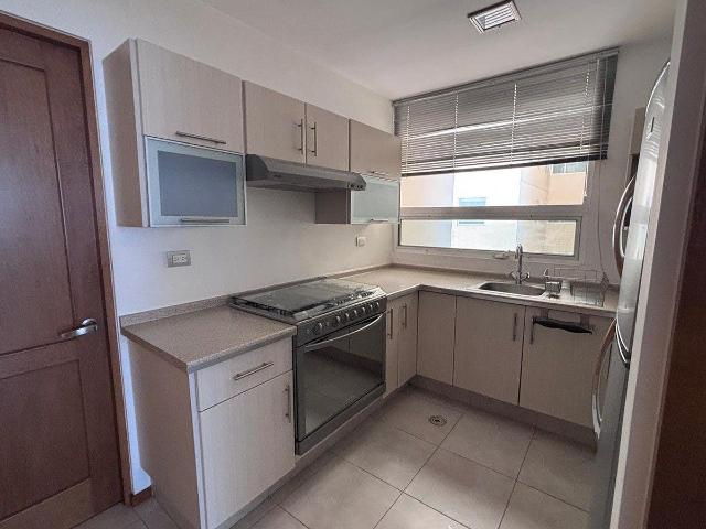 Departamento en renta amueblado en Fraccionamiento Cordillera 2 recs 2 baños
