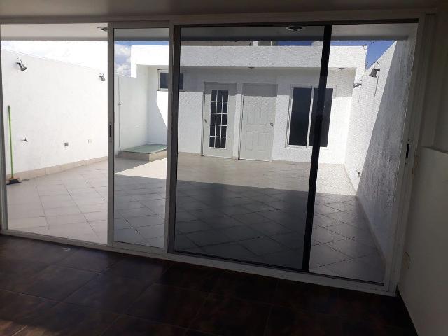 DEPARTAMENTO EN RENTA AL ORIENTE DE LA CIUDAD SOBRE 3ER ANILLO