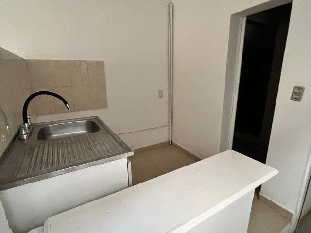Departamento en renta Avenida Tomacoco, Colonia Impulsora, Nezahualcóyotl, Estado De México, 57130, México