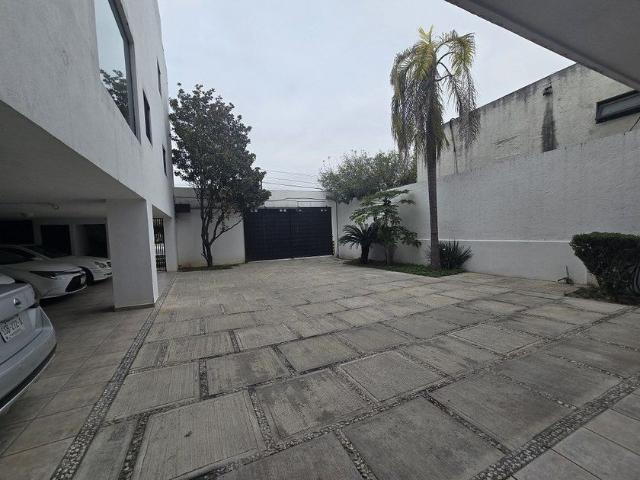 Departamento en renta Avenida Roberto Garza Sada, Residencial Sierra Del Valle, San Pedro Garza García, Nuevo León, 66290, Mex