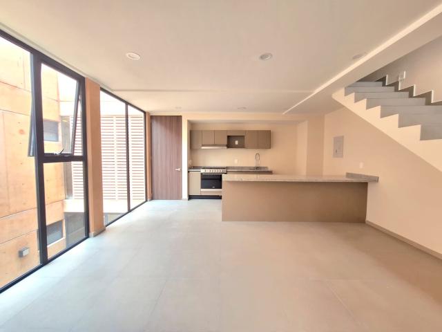 DEPARTAMENTO EN RENTA DE DOS NIVELES CON TERRAZA PRIVADA UBICADO EN VERTIZ NARVARTE BENITO JUAREZ. ¡NUEVO!