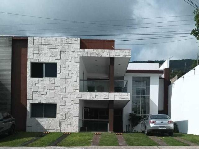 DEPARTAMENTO EN RENTA EN COLINAS DEL SUR