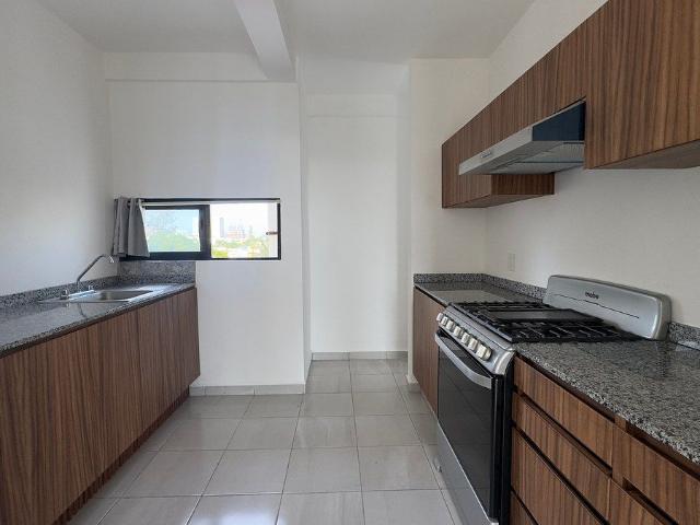 DEPARTAMENTO EN RENTA EN COSTA DE ORO