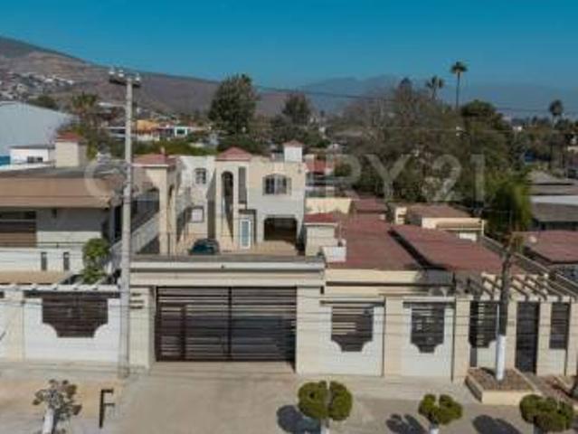 Departamento en Renta en Calle 17, Zona Centro, Ensenada, Baja California
