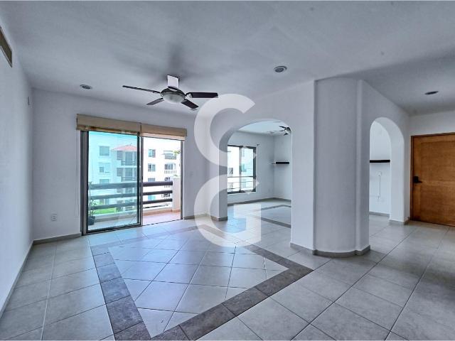 Departamento en Renta en Canc?n en Residencial Mediterrane? con Terraza y 3 Rec?maras