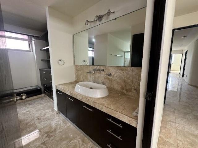 Departamento en Renta en Av. García Lavín