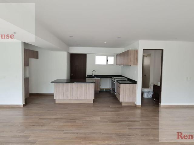 Departamento en Renta en Bosque Real 27 272
