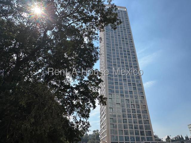 Departamento en Renta en Bosques de Las Palmas, Estado de Mexico