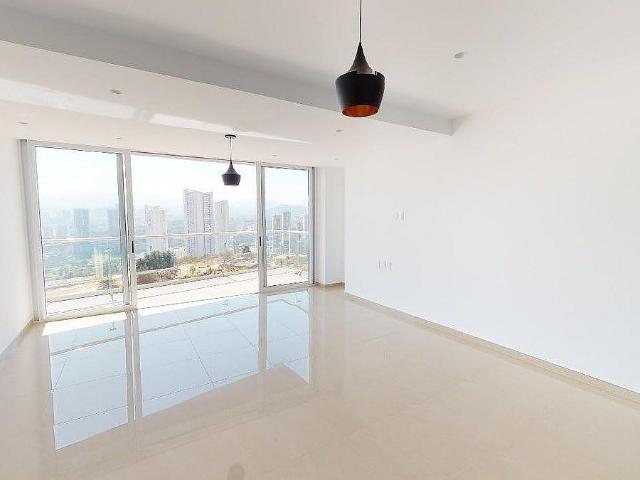 Departamento en renta en Five Bosque Real | 3 recámaras + family | Terraza |