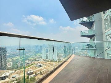 Departamento en renta en FIVE Bosque Real – Piso 28 / Espectacular vista