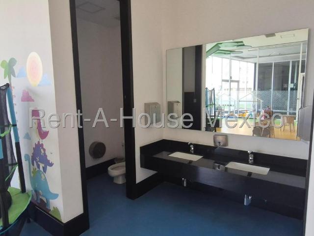 Departamento en Renta en Huixquilucan, Bosque Real AM. 26 1019