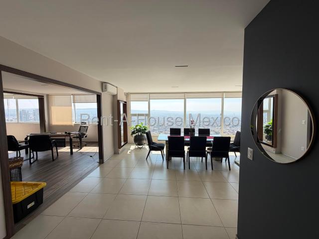 Departamento en Renta en Lomas del Marques, Queretaro