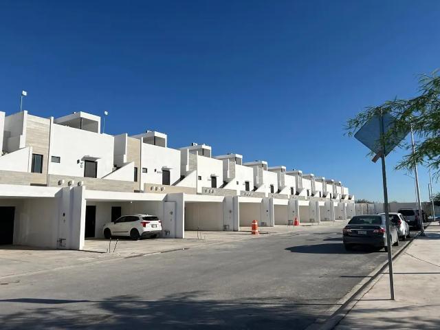 CASA EN RENTA AMUEBLADA, SENDA D SANTINO
