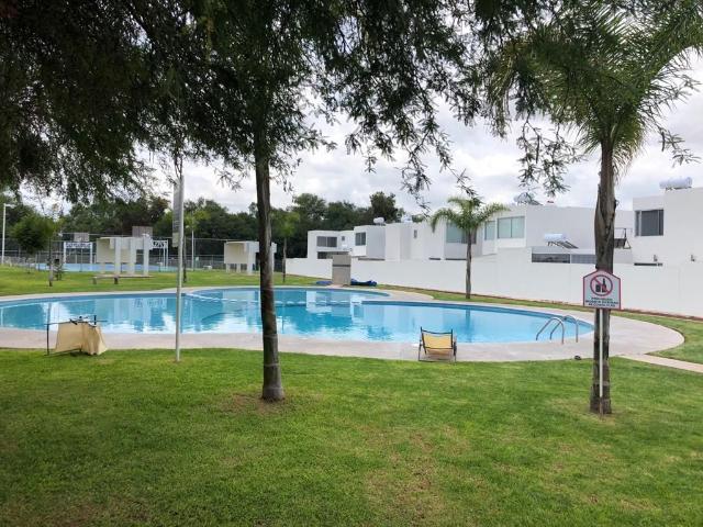 DEPARTAMENTO EN RENTA EN LA AURORA