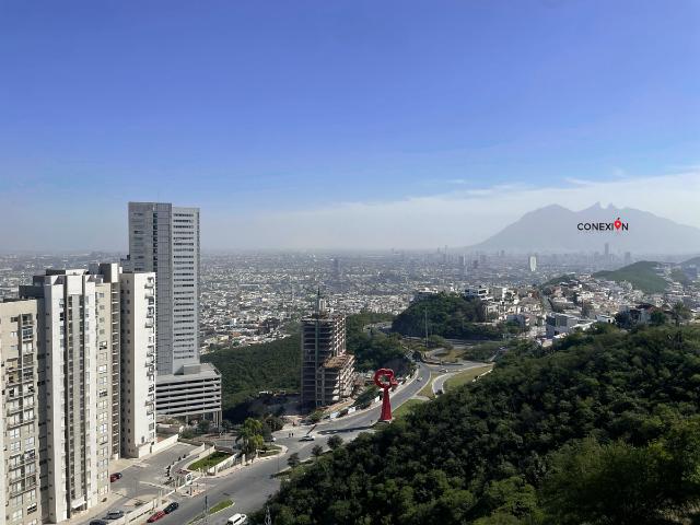 DEPARTAMENTO EN RENTA EN SAN JERÓNIMO DE 2 RECÁMARAS + CUARTO DE SERVICIO! 120M2