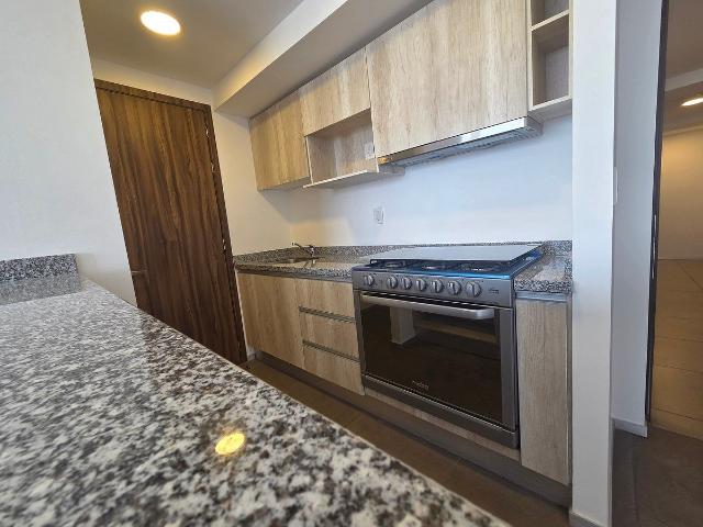 Departamento en renta en piso 10 con excelente vista
