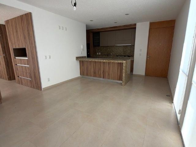 DEPARTAMENTO EN RENTA EN PLANTA BAJA EN JURICA, QUERETARO