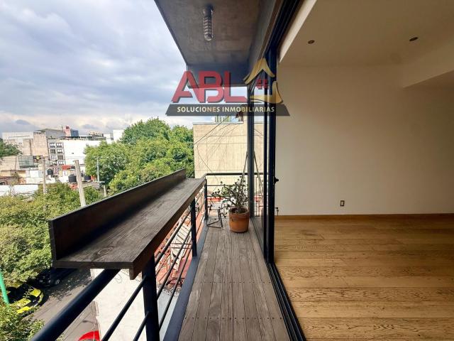 Departamento en renta en Roma Norte de 3 recámaras con balcones
