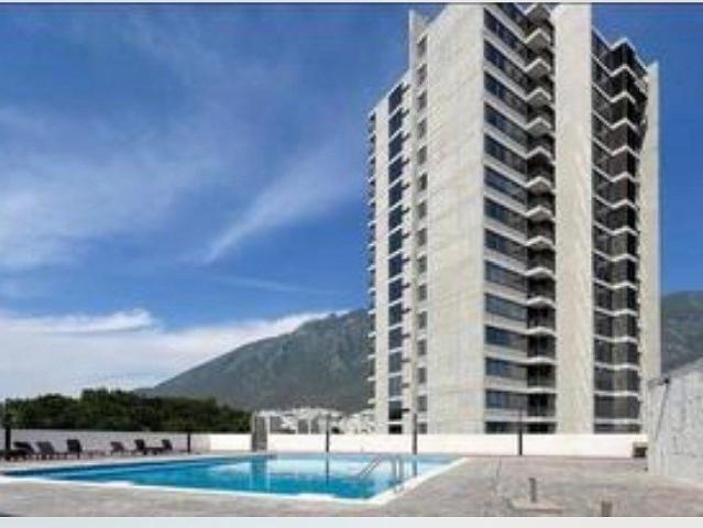 Departamento en renta en Torre Altana! Amueblado