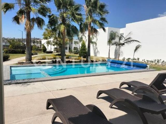 Departamento en Renta en Tres Cantos Querétaro