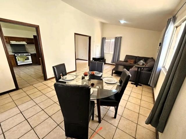 Departamento en Renta en Valle Real, Norte de Saltillo con 3 recamaras y sus baños independientes